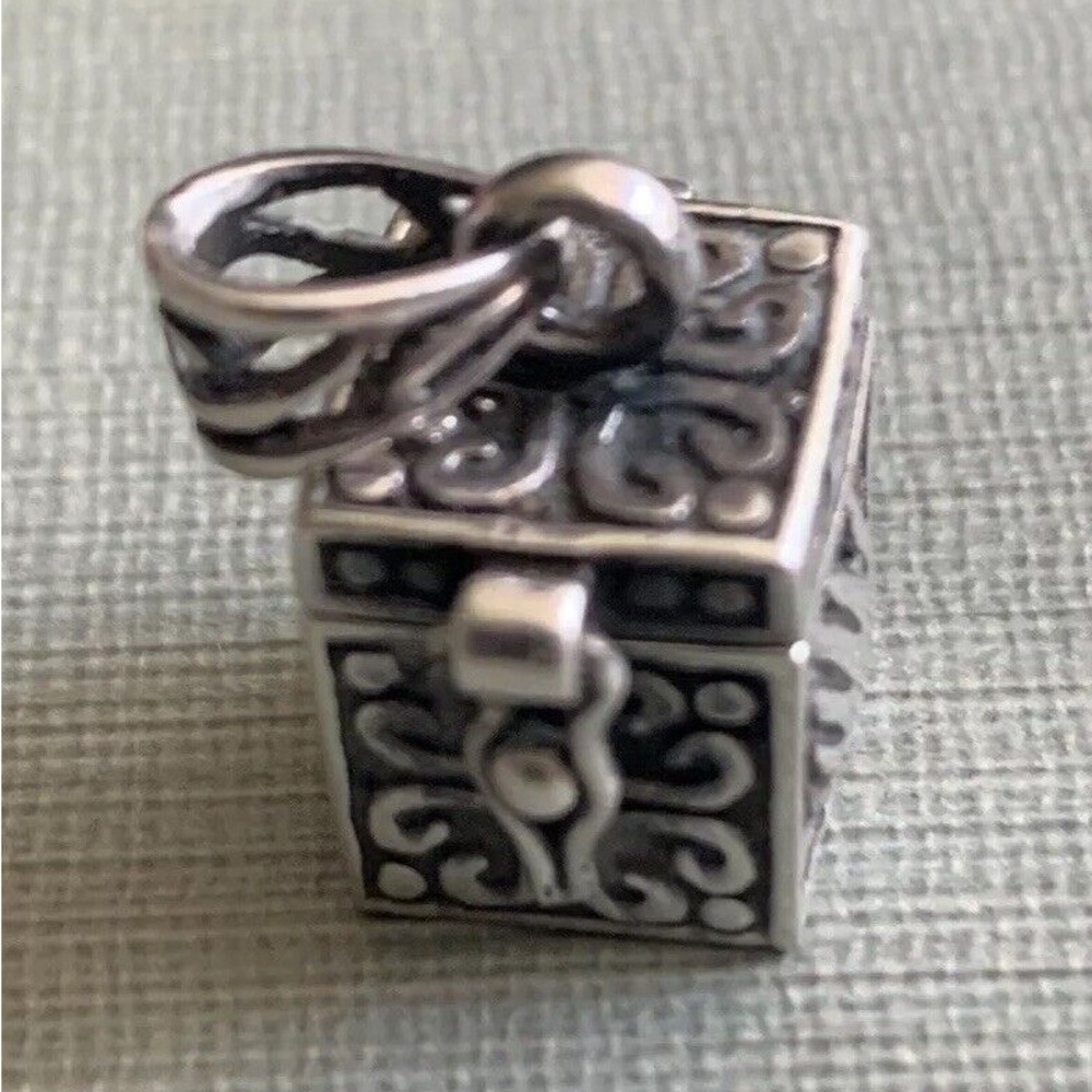 Vintage Ornate Goth Sterling Silver 925 Box Charm Pendant Wish Prayer Box